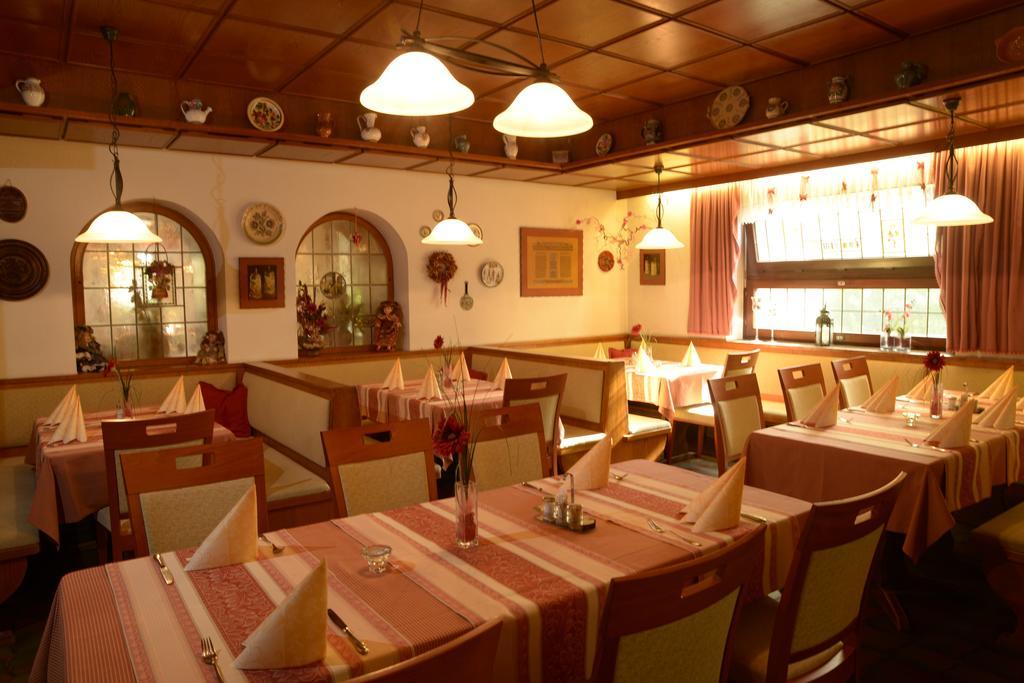 Pension & Metzgerei Friedrich Trebgast Extérieur photo